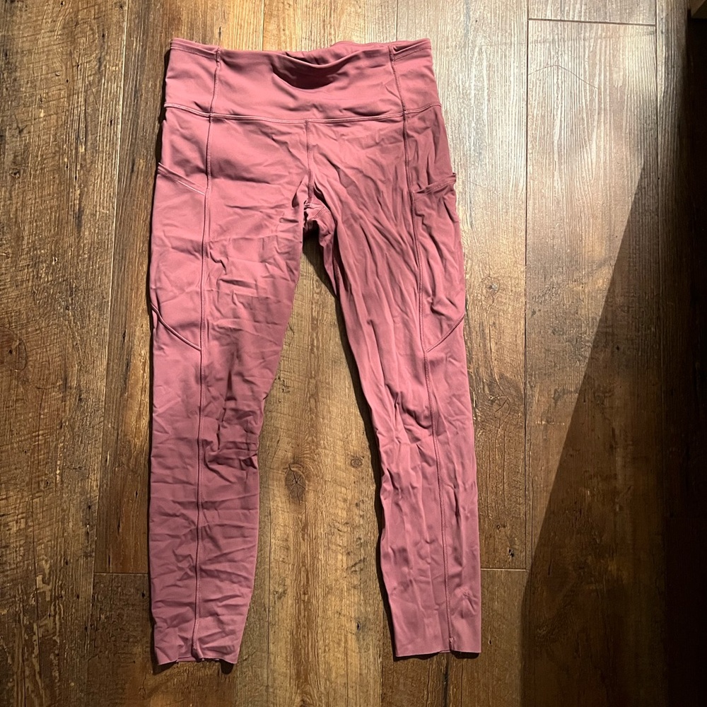 Lululemon size 8 mauve leggings